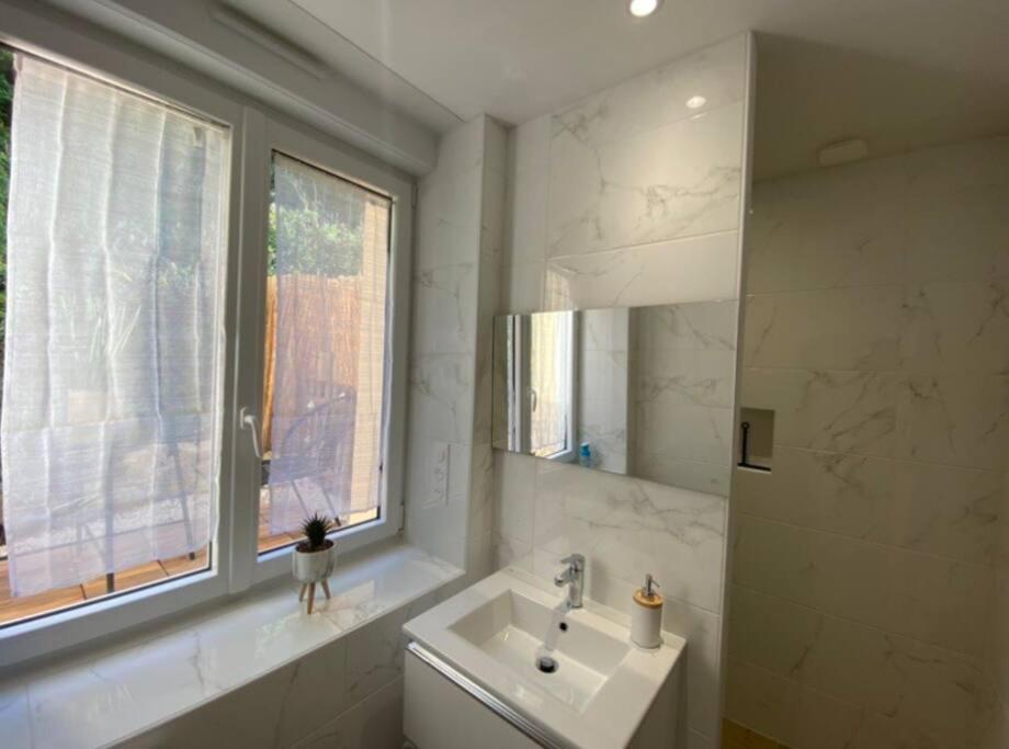 Appartement Avec Terrasse Quimper Bagian luar foto